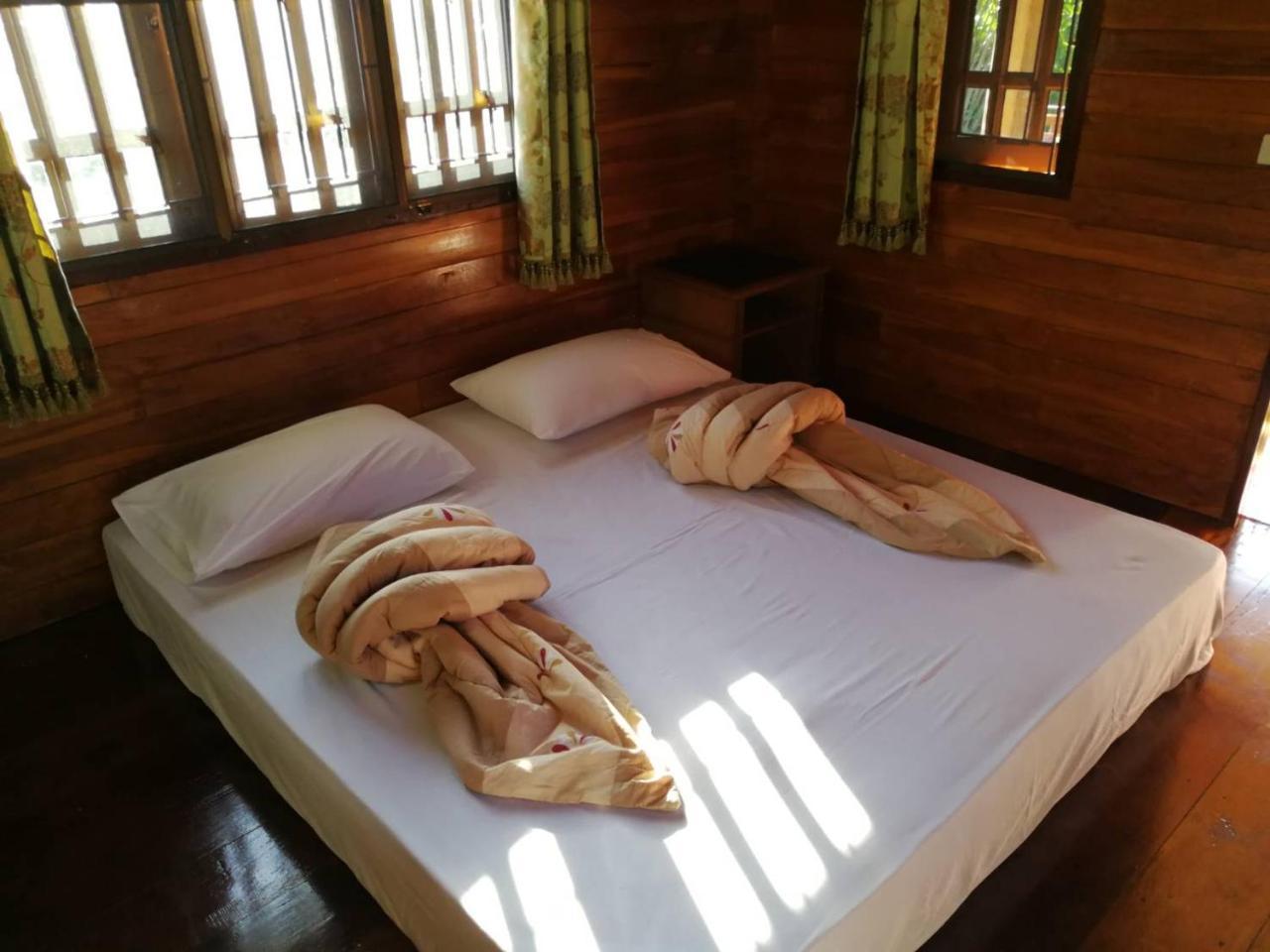 Hotel Baan Kaset Bandit Khao Kho Exterior foto